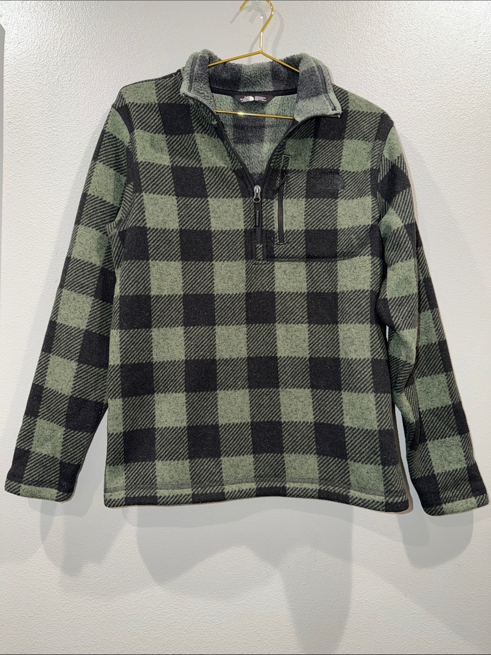 The North Face Men's Green and Black Plaid Quarter-Zip Fleece Size Small